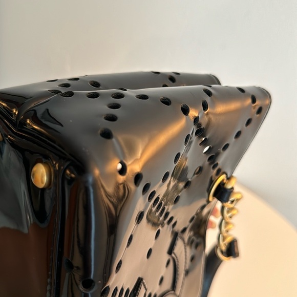 CHANEL Perforated Black Patent Leather Small Shoulder Bag in Very Good Condition - Picture 9 of 17